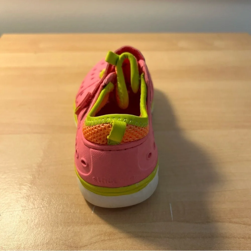 Stride Rite girls pink water hiking shoe. Like new!